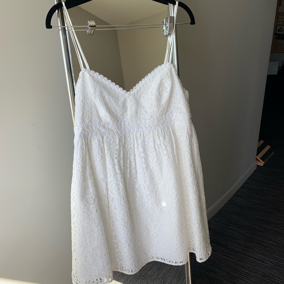 Lilly Pulitzer Dresses & Skirts - White lace Lilly Pulitzer dress